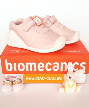 Бебешки обувки за прохождане на BIOMECANICS / БИОМЕХАНИКС за момиче в светло розово